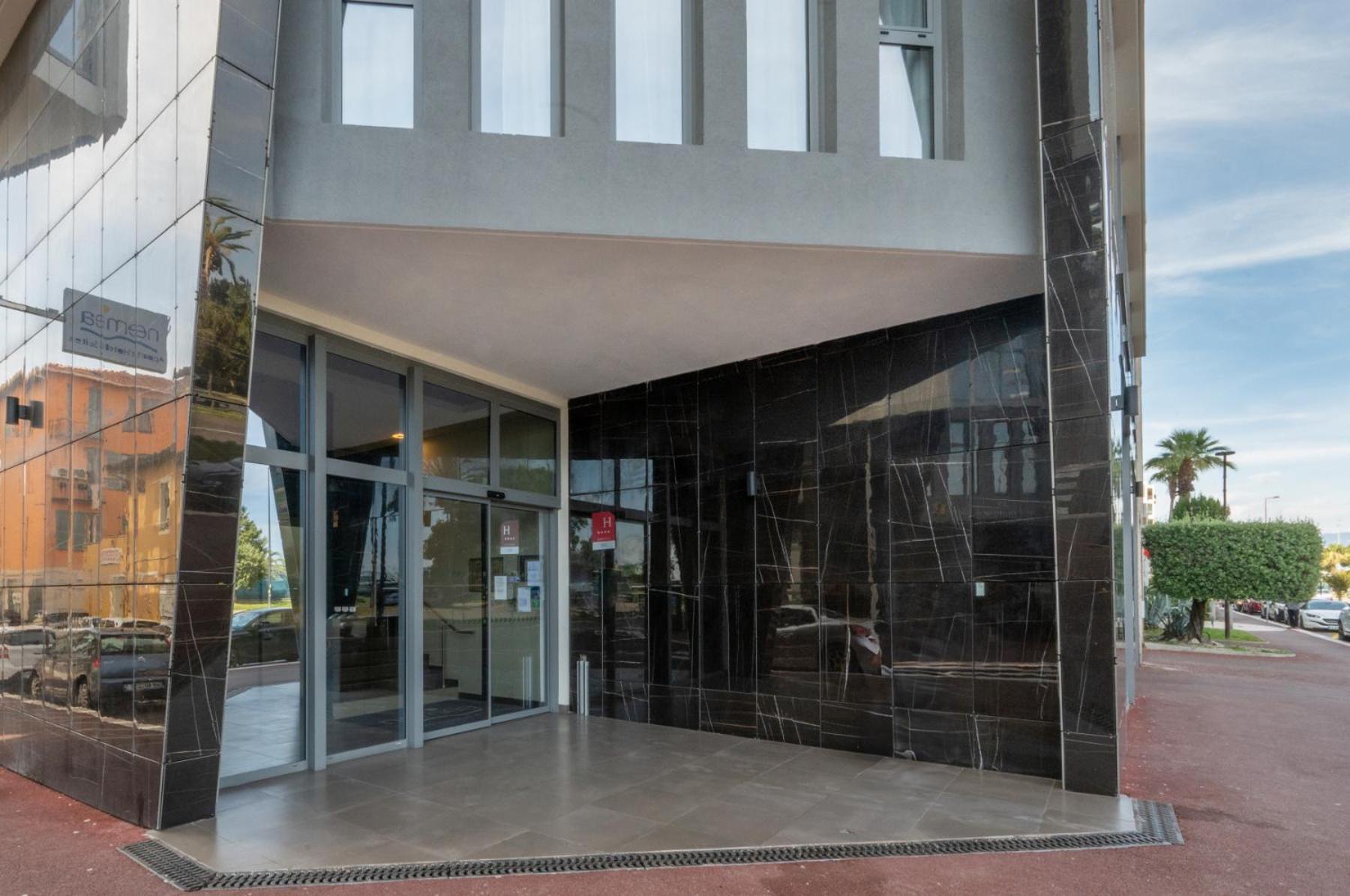 Nemea Appart Hotel Nice Arenas Aeroport Exterior photo